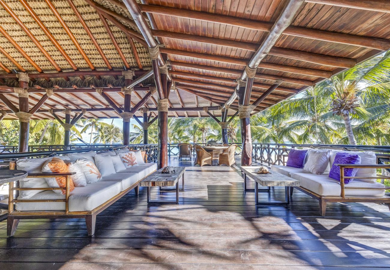 Villa en Punta Cana - Las Hamacas Stunning Beachfront Villa At Cap Cana