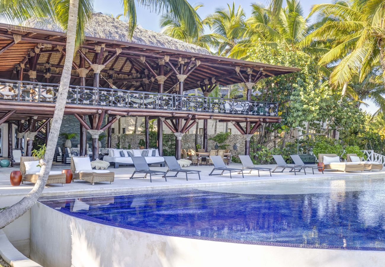 Villa en Punta Cana - Las Hamacas Stunning Beachfront Villa At Cap Cana