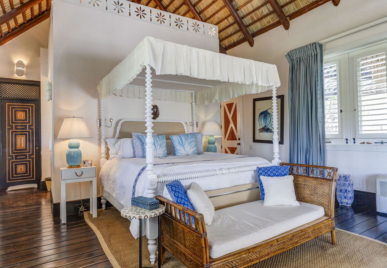 Villa en Punta Cana - Las Hamacas Stunning Beachfront Villa At Cap Cana