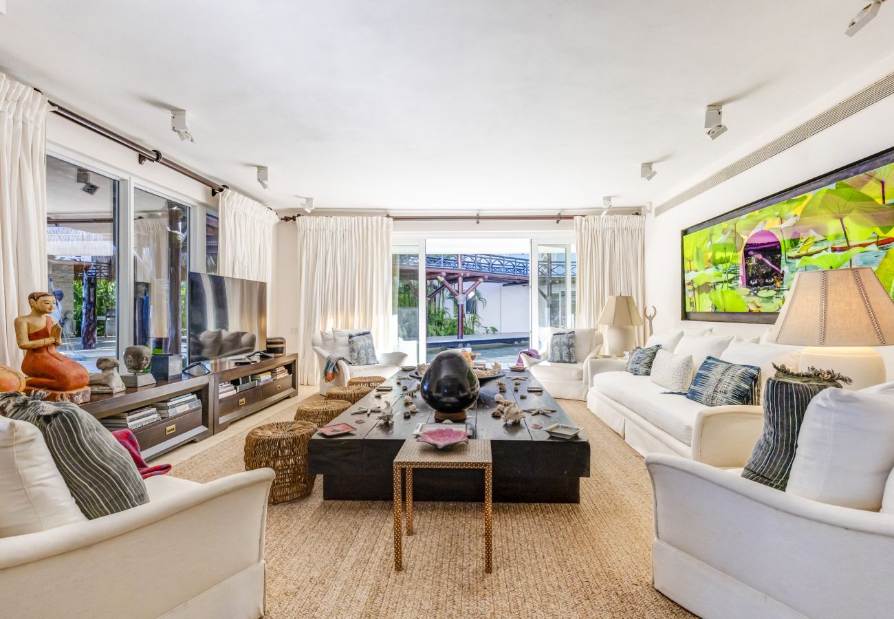 Villa en Punta Cana - Las Hamacas Stunning Beachfront Villa At Cap Cana