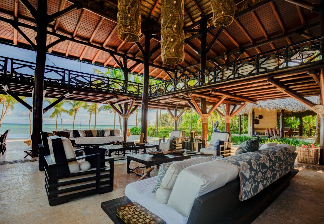 Villa en Punta Cana - Las Hamacas Stunning Beachfront Villa At Cap Cana
