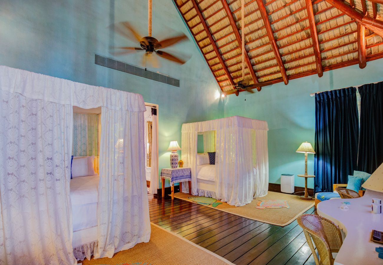 Villa en Punta Cana - Las Hamacas Stunning Beachfront Villa At Cap Cana