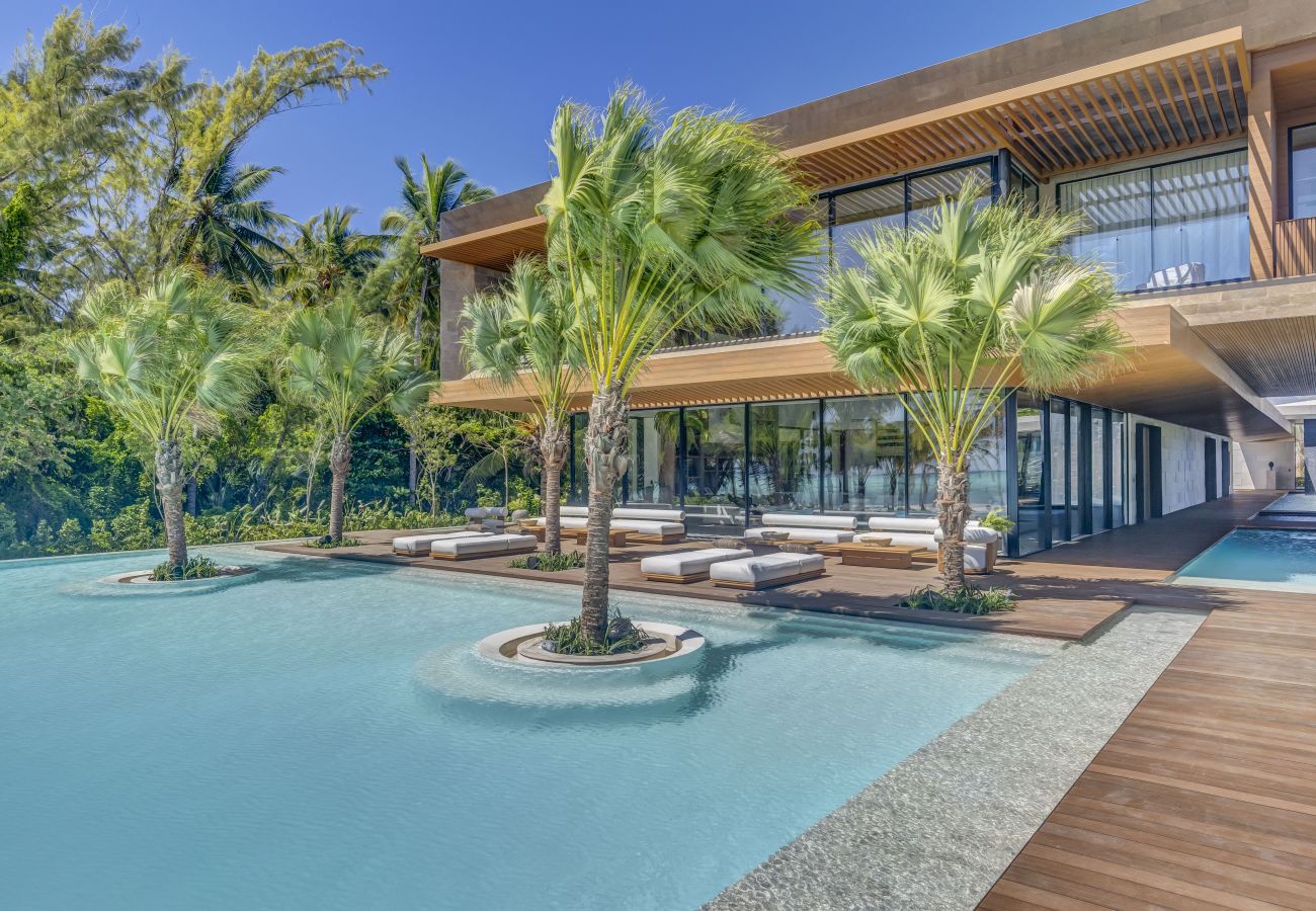 Villa en Punta Cana - Casa del Mar - Cap Cana Beachfront Masterpiece 