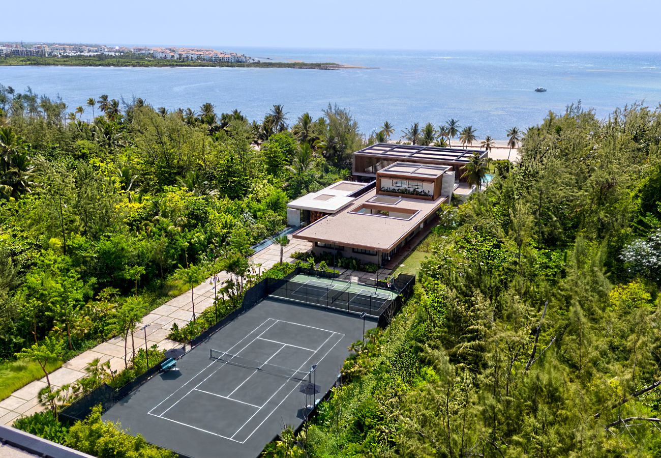 Villa en Punta Cana - Casa del Mar - Cap Cana Beachfront Masterpiece 