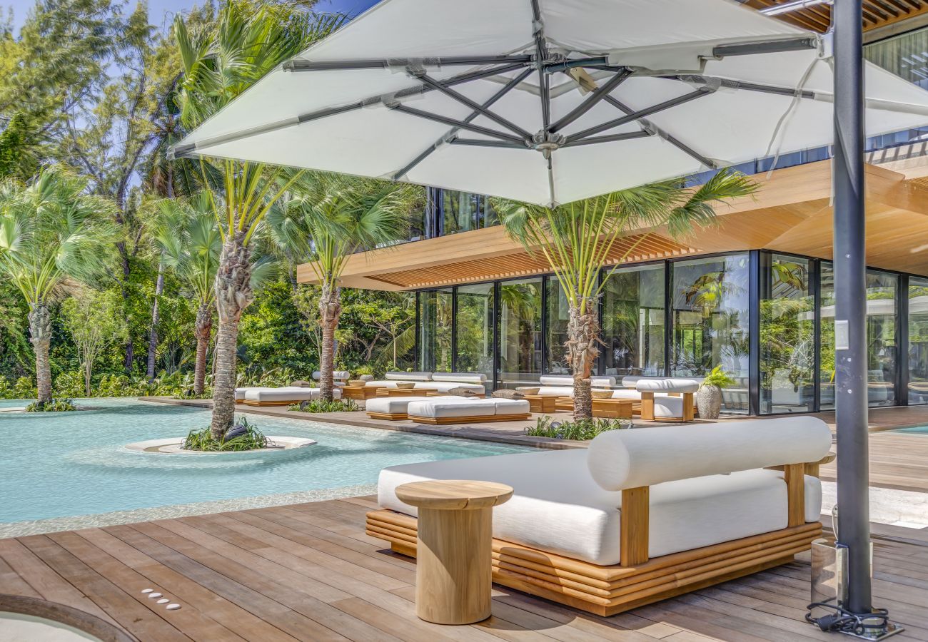 Villa en Punta Cana - Casa del Mar - Cap Cana Beachfront Masterpiece 