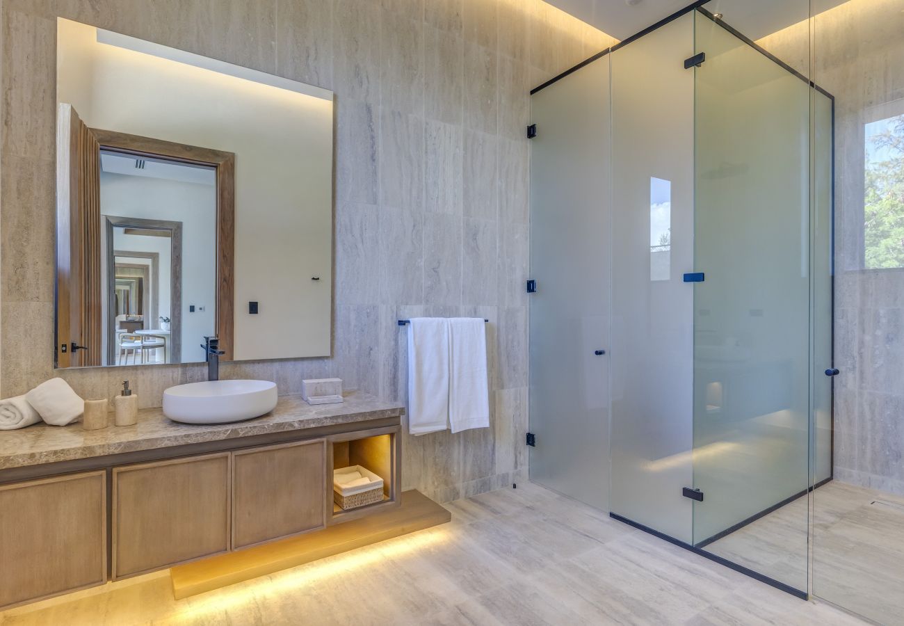 Villa en Punta Cana - Casa del Mar - Cap Cana Beachfront Masterpiece 