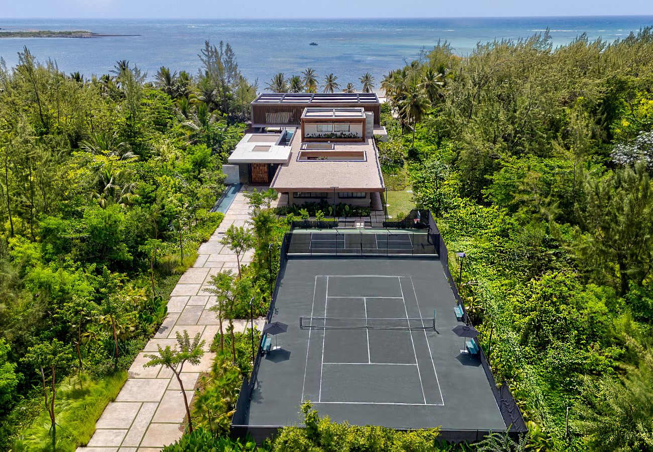 Villa en Punta Cana - Casa del Mar - Cap Cana Beachfront Masterpiece 