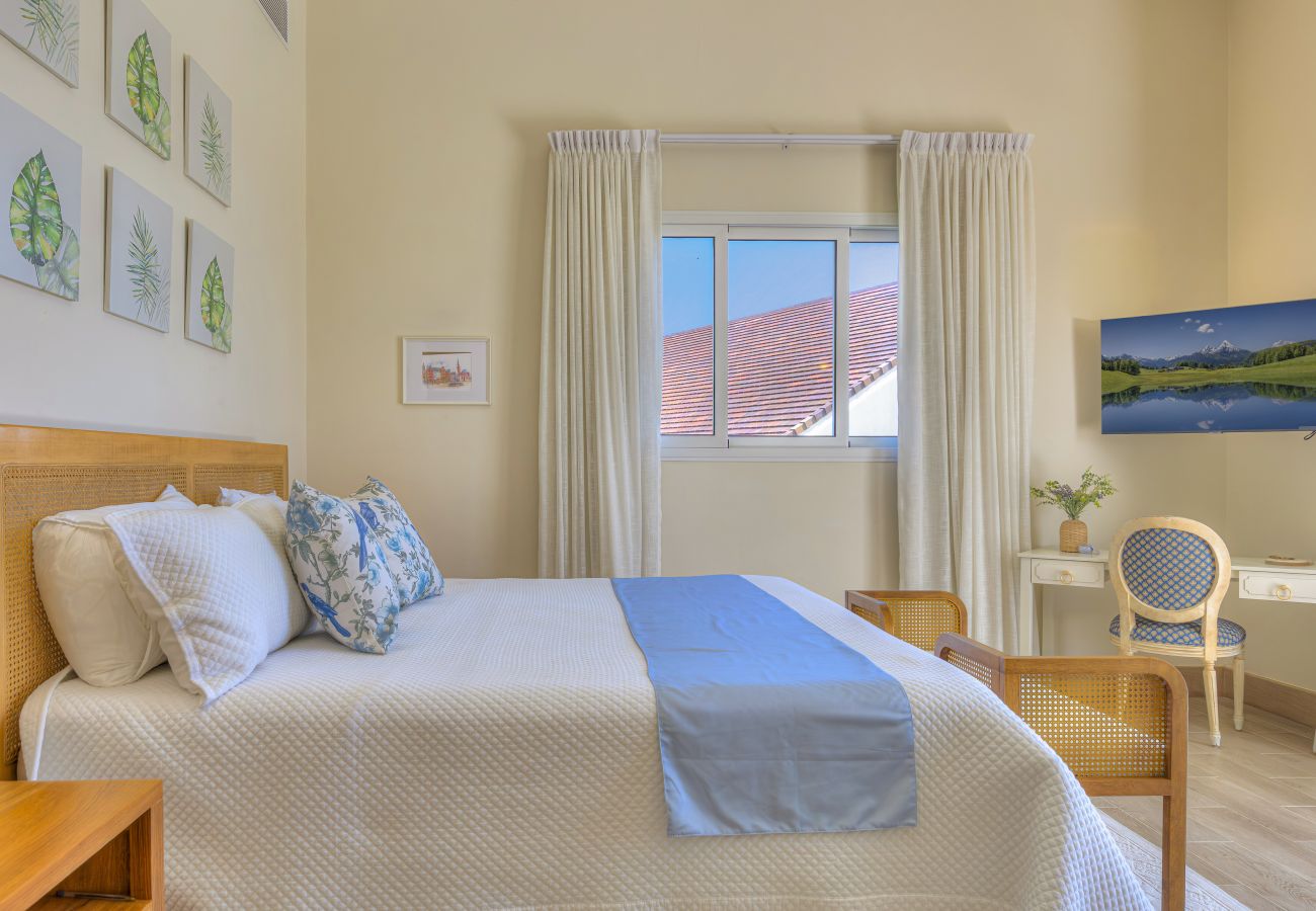 Villa en Adeje - Villa Golf & Sun Retreat