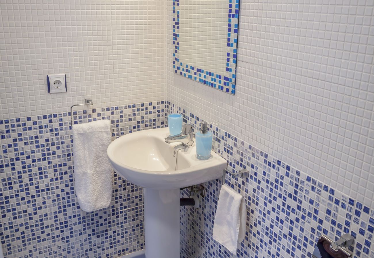 Apartment in Playa de Gandía - Beautiful condo in a gated and family complex close to the beach. Pool / Wifi / Gym / BBQ