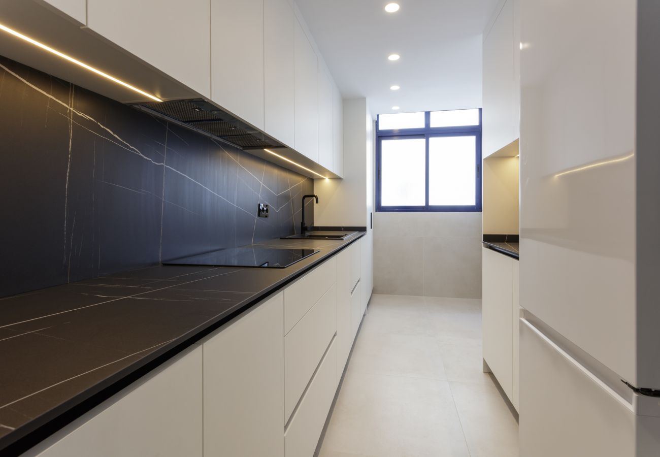 Apartment in Playa de Gandía - Beautiful condo in a gated and family complex close to the beach. Pool / Wifi / Gym / BBQ - only families