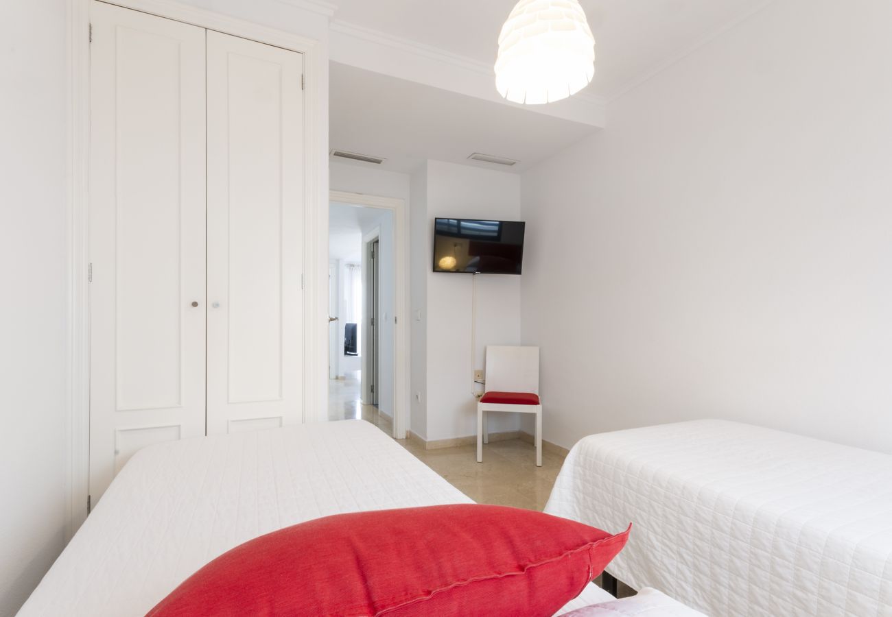 Apartment in Playa de Gandía - Beautiful condo family near to the beach. Pool / Wifi 