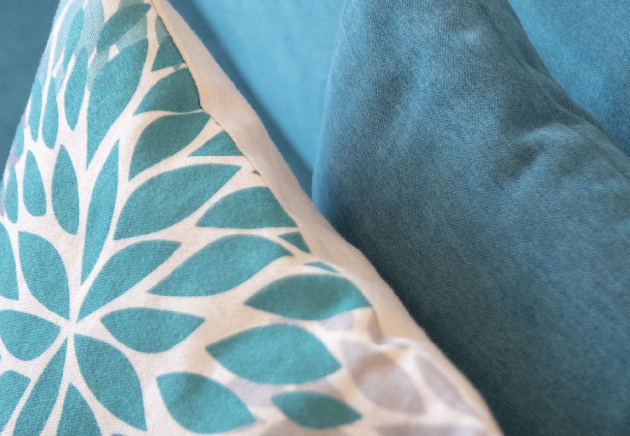 Apartment in Playa de Gandía - Decorated in modern style, with wifi free, International channels, BBQ, children's area, 