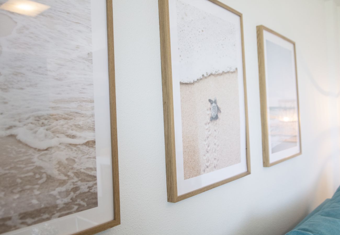 Apartment in Playa de Gandía - Decorated in modern style, with wifi free, International channels, BBQ, children's area, 