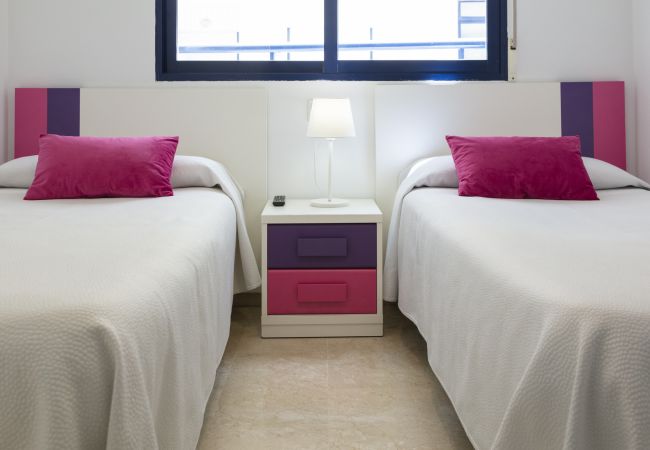 Apartment in Playa de Gandía - Condo with swimming pools, HEATING Swiming poo / FREE wifi / BBQ. Modern decoration Ideal for families. Apartment in Playa de Gandía - Condo with swimming pools, HEATING Swiming poo / FREE wifi / BBQ. Modern decoration Ideal for families.
