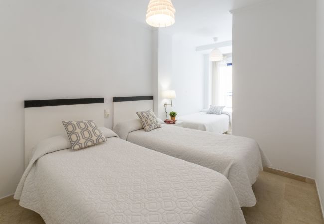 Apartment in Playa de Gandía - Condo with swimming pools, HEATING Swiming poo / FREE wifi / BBQ. Modern decoration Ideal for families. Apartment in Playa de Gandía - Condo with swimming pools, HEATING Swiming poo / FREE wifi / BBQ. Modern decoration Ideal for families.
