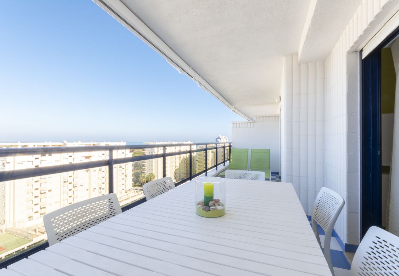 Apartment in Playa de Gandía - Beautiful condo in a gated and family complex close to the beach. HEATING Pool / FREE Wifi / Gym / BBQ