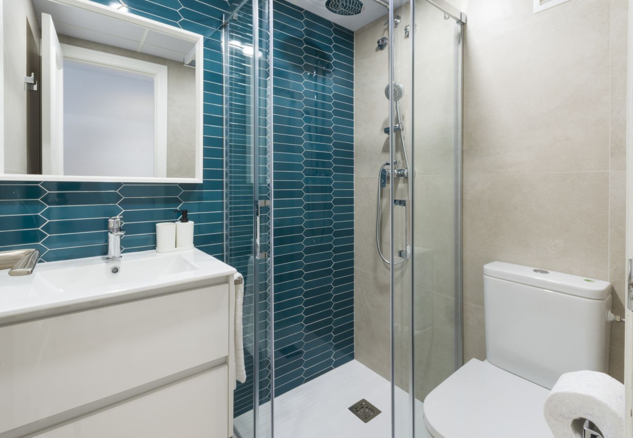 Apartment in Playa de Gandía - Beautiful condo in a gated and family complex close to the beach. HEATING Pool / FREE Wifi / Gym / BBQ