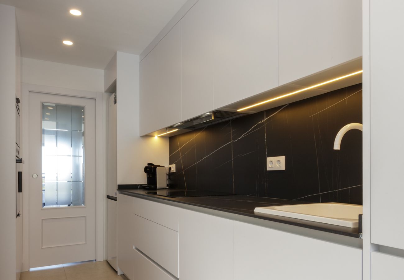 Apartment in Playa de Gandía - Beautiful condo in a gated and family complex close to the beach. HEATING Pool / FREE Wifi / Gym / BBQ - only families