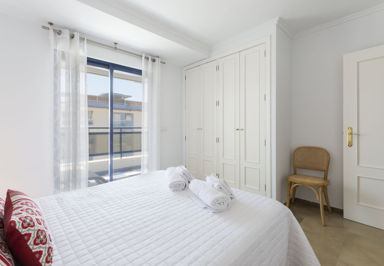 Apartment in Playa de Gandía - Condo with swimming pools / wifi / BBQ. Modern decoration Ideal for families.