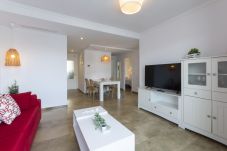 Apartment in Playa de Gandía - Condo with swimming pools / wifi / BBQ. Modern decoration Ideal for families.