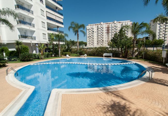 Apartment in Playa de Gandía - Condo decorated in modern style, Free Wifi, International channels, BBQ Apartment in Playa de Gandía - Condo decorated in modern style, Free Wifi, International channels, BBQ