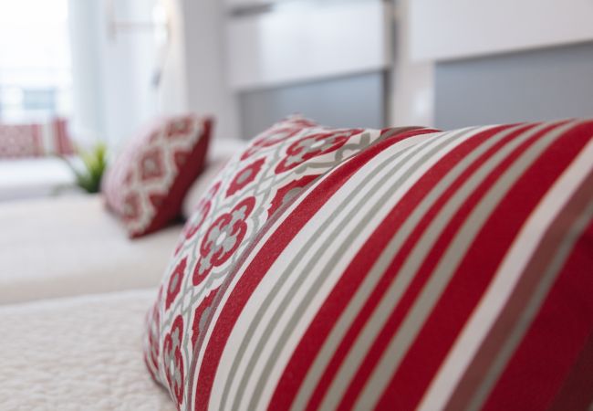 Apartment in Playa de Gandía - Condo decorated in modern style, Free Wifi, International channels, BBQ Apartment in Playa de Gandía - Condo decorated in modern style, Free Wifi, International channels, BBQ