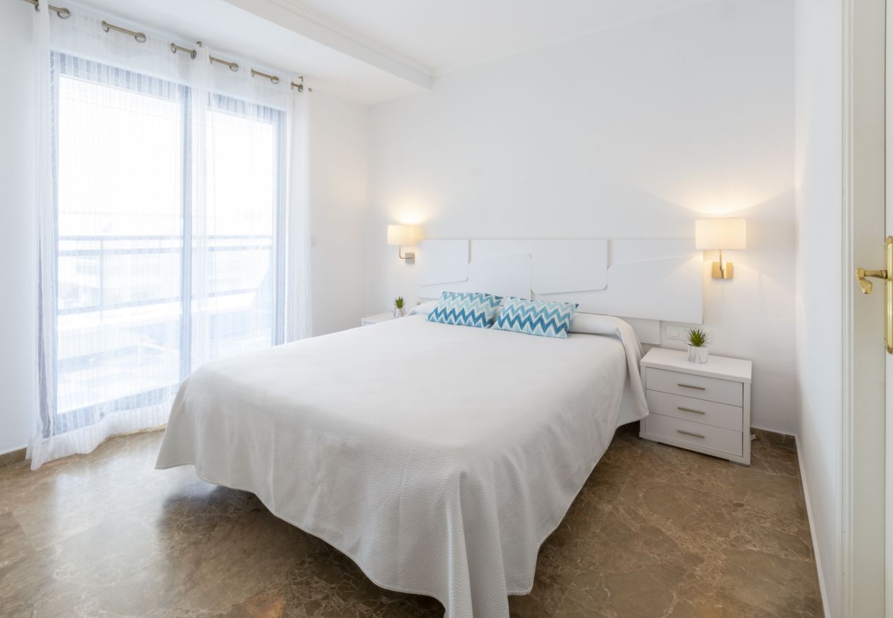 Apartment in Playa de Gandía - Beautiful condo family near to the beach. Pool / Free Wifi / Sauna/ Sunny terrace