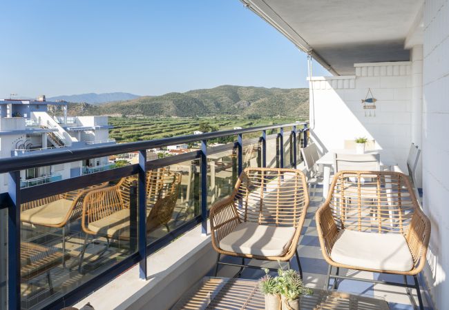 Apartment in Playa de Gandía - Amazing modern style condo, wifi free, interantional channels, heating swimming pool, children's area, BBQ Apartment in Playa de Gandía - Amazing modern style condo, wifi free, interantional channels, heating swimming pool, children's area, BBQ