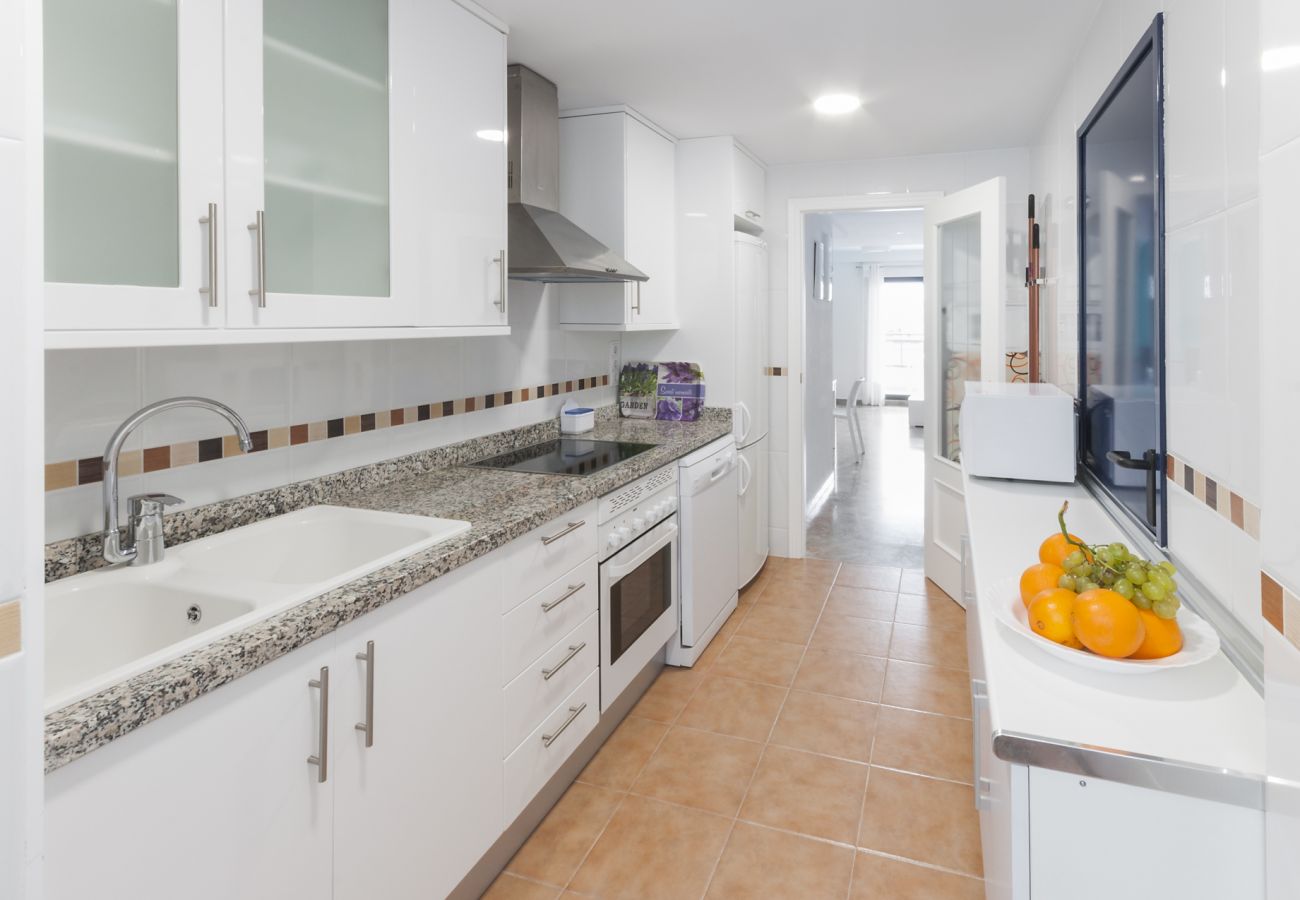 Apartment in Playa de Gandía - Amazing modern style condo, wifi free, interantional channels, heating swimming pool, children's area, BBQ Apartment in Playa de Gandía - Amazing modern style condo, wifi free, interantional channels, heating swimming pool, children's area, BBQ