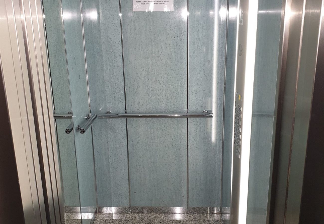Apartment in Playa de Gandía - Amazing modern style condo, wifi free, interantional channels, heating swimming pool, children's area, BBQ Apartment in Playa de Gandía - Amazing modern style condo, wifi free, interantional channels, heating swimming pool, children's area, BBQ