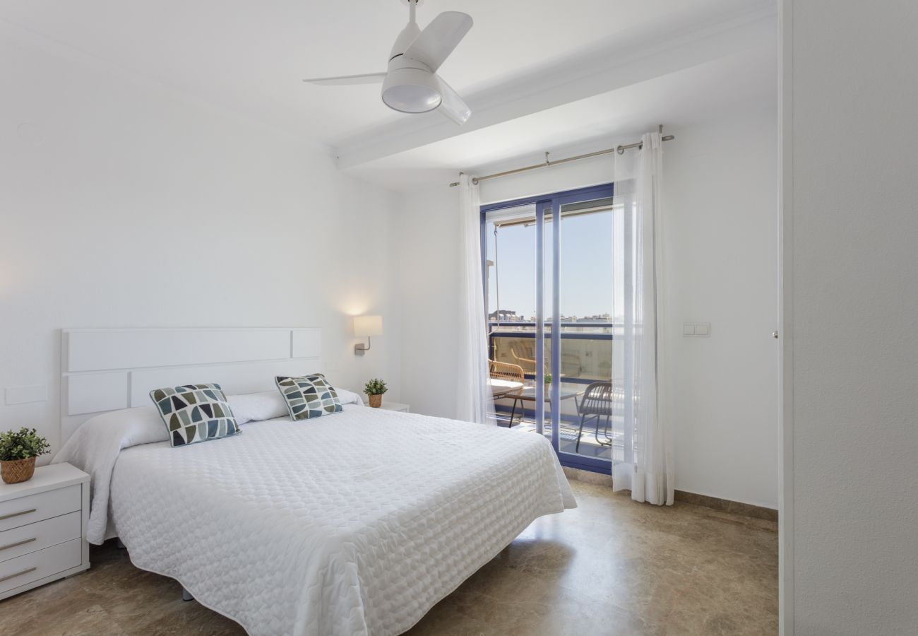 Apartment in Playa de Gandía - Amazing modern style condo, wifi free, interantional channels, heating swimming pool, children's area, BBQ - only families