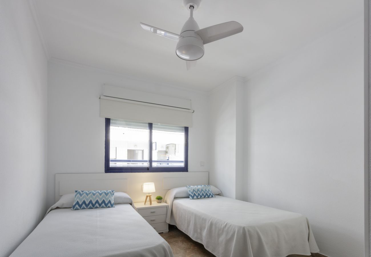 Apartment in Playa de Gandía - Amazing modern style condo, wifi free, interantional channels, heating swimming pool, children's area, BBQ - only families