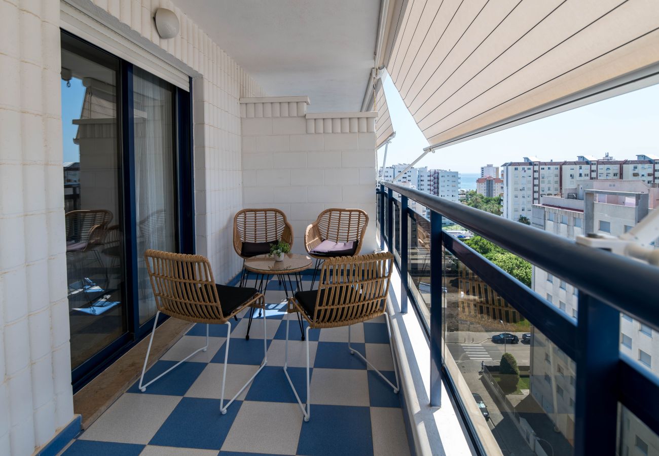 Apartment in Playa de Gandía - Apartment with modern decoration. Only families.