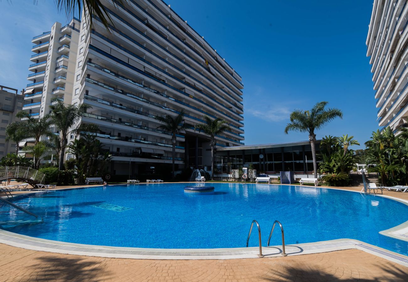 Apartment in Playa de Gandía - Apartment with modern decoration. Only families.