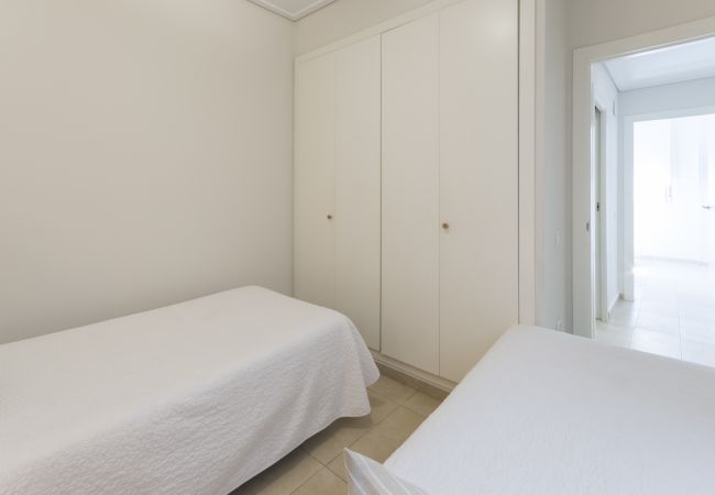 Apartment in Playa de Gandía - Beautiful apartment, modern decoration. Next to the port. Free WIFI Apartment in Playa de Gandía - Beautiful apartment, modern decoration. Next to the port. Free WIFI