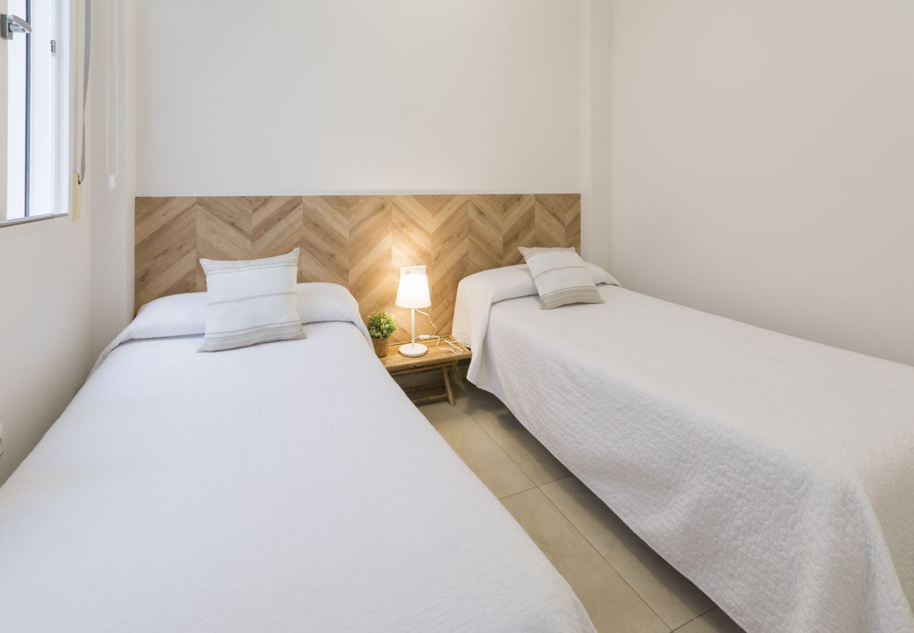 Apartment in Playa de Gandía - Beautiful apartment, modern decoration. Next to the port. Free WIFI