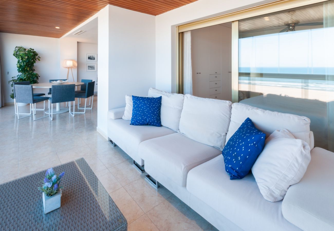 Apartment in Playa de Gandía - Luxurious and Beautiful three Bedroom Beachfront Property Apartment in Playa de Gandía - Luxurious and Beautiful three Bedroom Beachfront Property