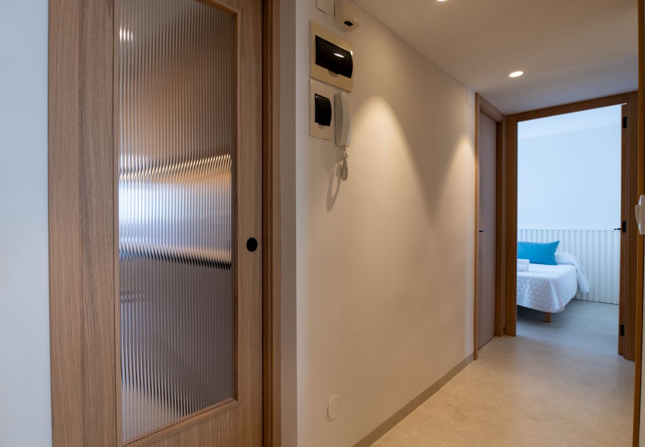 Apartment in Playa de Gandía - Luxurious and Beautiful three Bedroom Beachfront Property - only families
