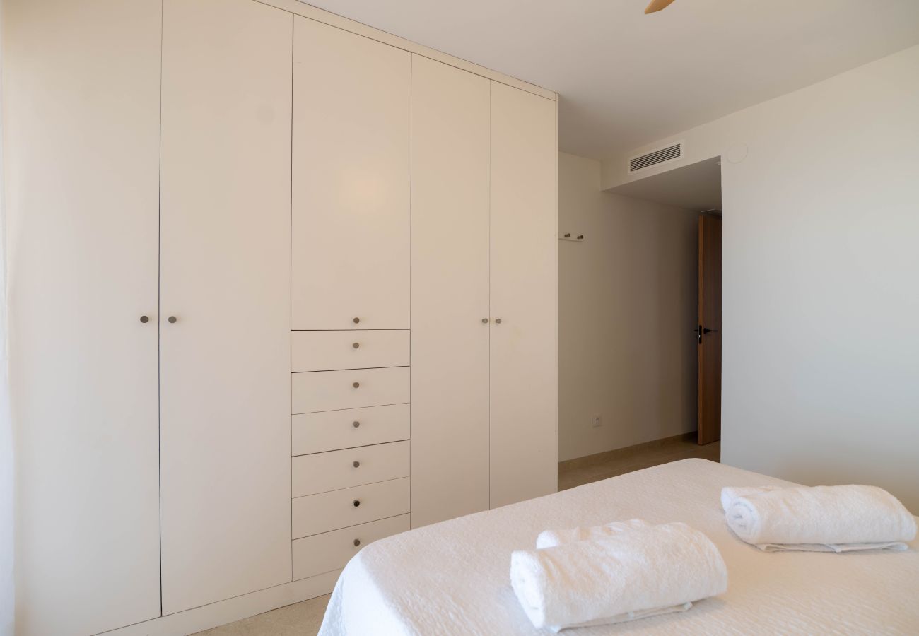 Apartment in Playa de Gandía - Luxurious and Beautiful three Bedroom Beachfront Property - only families