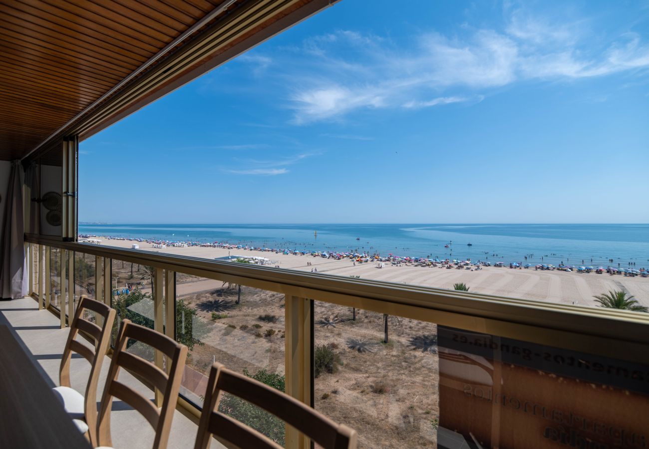 Apartment in Playa de Gandía - Luxurious and Beautiful three Bedroom Beachfront Property - only families
