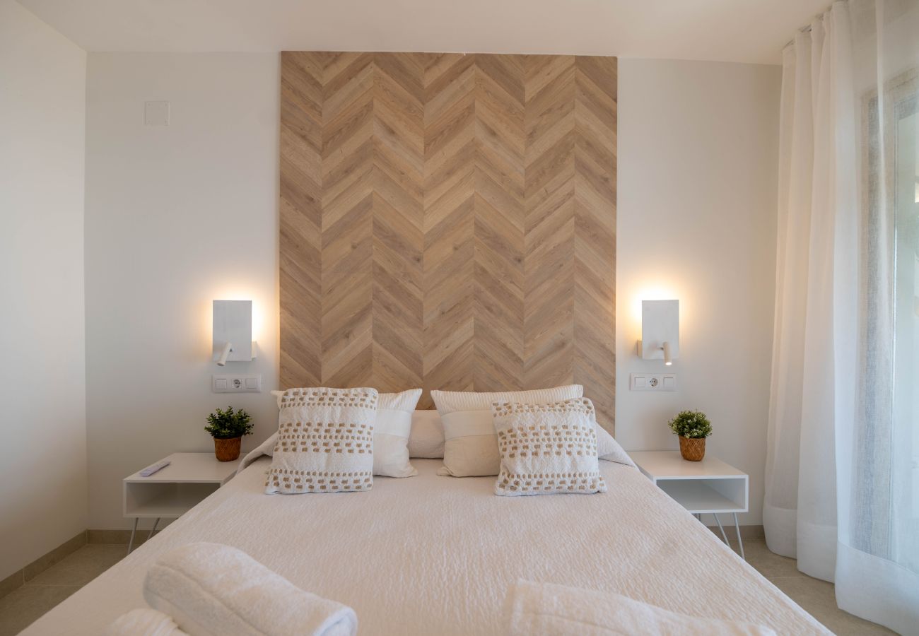 Apartment in Playa de Gandía - Luxurious and Beautiful three Bedroom Beachfront Property - only families