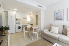Apartment in Playa de Gandía - Apartment with kitchen office. Modern decoration Next to the port. Wifi