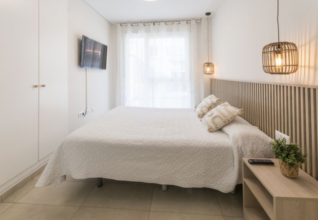 Apartment in Playa de Gandía - Beautiful property with 2 bedrooms. Wifi Apartment in Playa de Gandía - Beautiful property with 2 bedrooms. Wifi