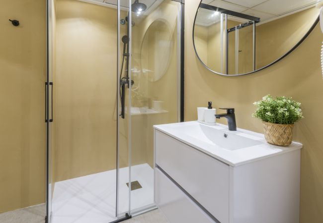 Apartment in Playa de Gandía - Condo decorated in modern style, with wifi. Apartment in Playa de Gandía - Condo decorated in modern style, with wifi.