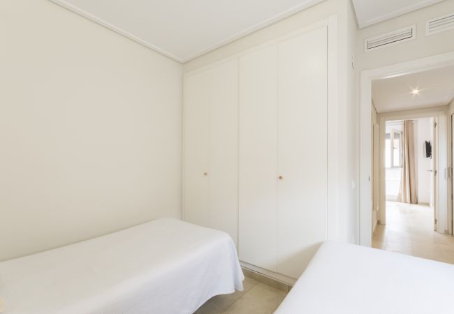Apartment in Playa de Gandía - Condo decorated in modern style, with wifi. Apartment in Playa de Gandía - Condo decorated in modern style, with wifi.