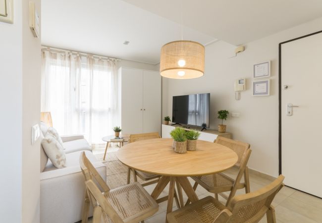 Apartment in Playa de Gandía - Condo decorated in modern style, with wifi. Apartment in Playa de Gandía - Condo decorated in modern style, with wifi.
