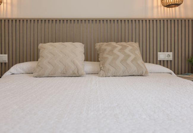 Apartment in Playa de Gandía - Condo decorated in modern style, with wifi. Apartment in Playa de Gandía - Condo decorated in modern style, with wifi.