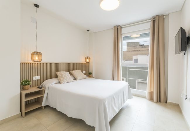 Apartment in Playa de Gandía - Condo decorated in modern style, with wifi. Apartment in Playa de Gandía - Condo decorated in modern style, with wifi.
