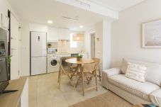 Apartment in Playa de Gandía - Condo decorated in modern style, with wifi.