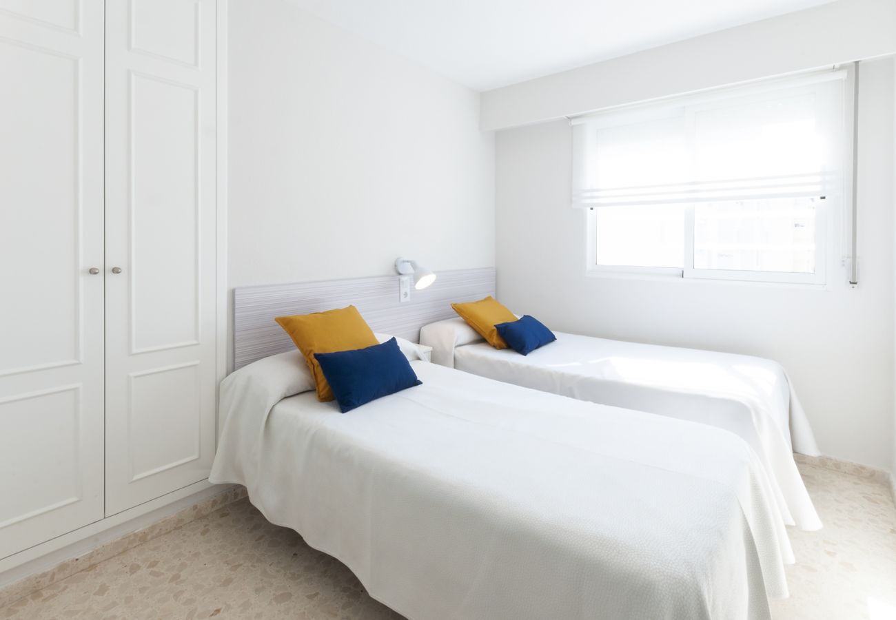 Apartment in Playa de Gandía - Beautiful condo family near to the beach. Pool / Wifi 